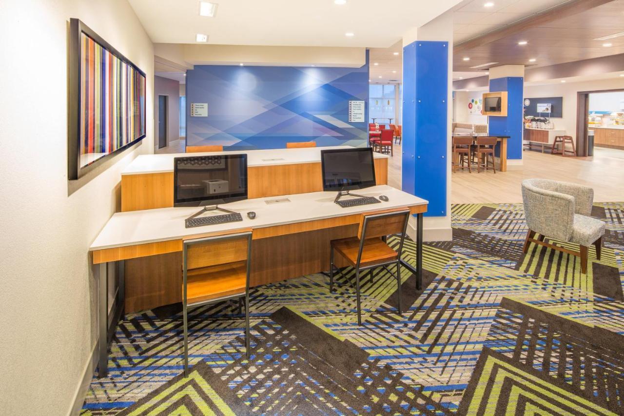 Holiday Inn Express & Suites - Indianapolis Nw - Zionsville By Ihg Whitestown Exterior photo